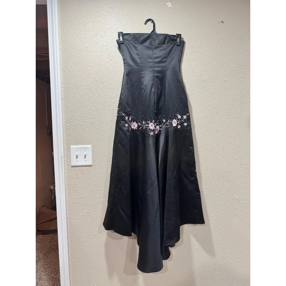 Morgan and Co Black Satin Strapless High Low Floral Embroidered Prom Dress 3/4 - Picture 4 of 4